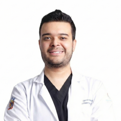 dr Alejandro Schmidt